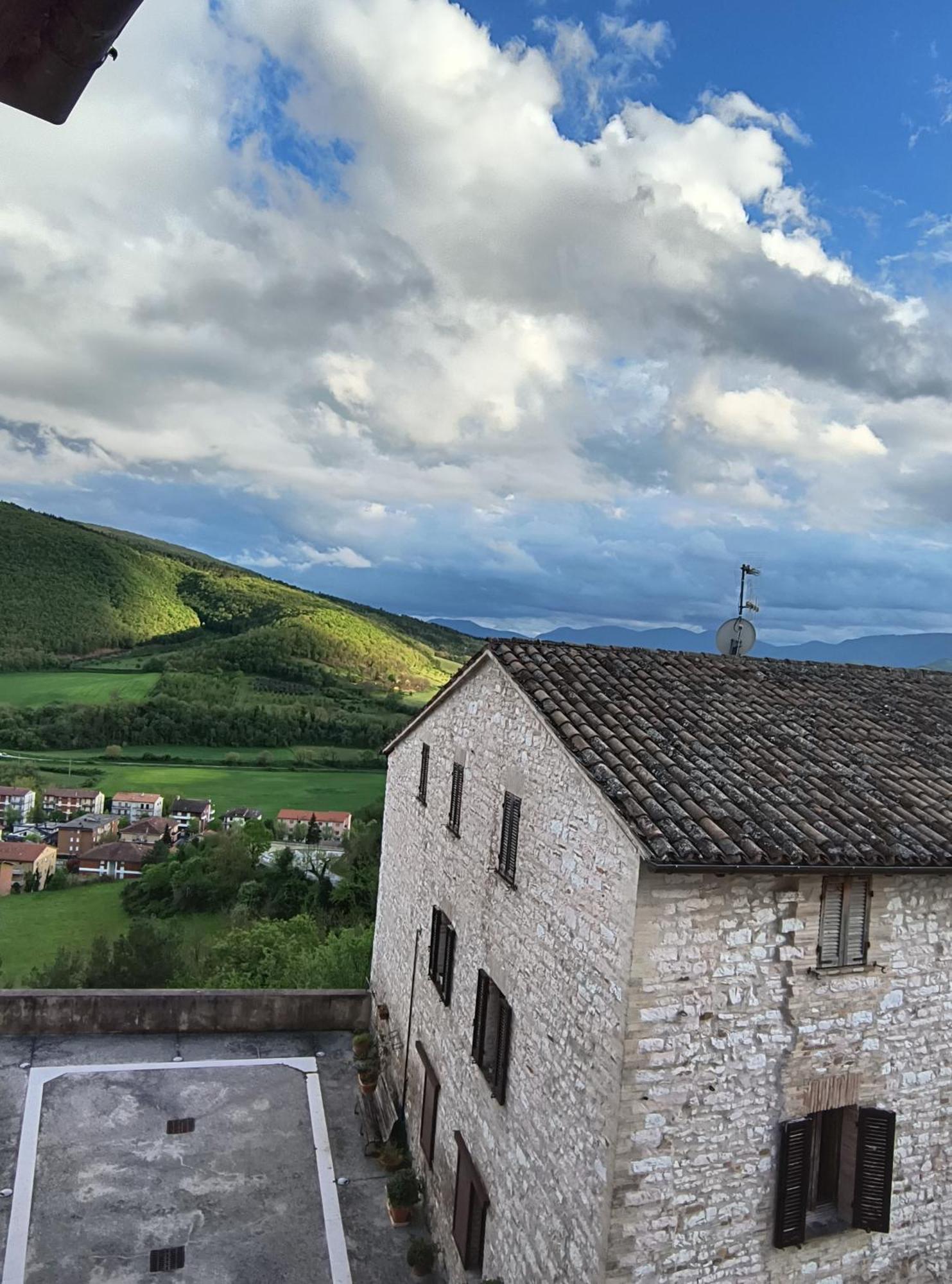 Degli Alessandri House Sassoferrato Экстерьер фото